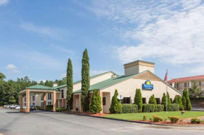 Days Inn & Suites by Wyndham Norcross